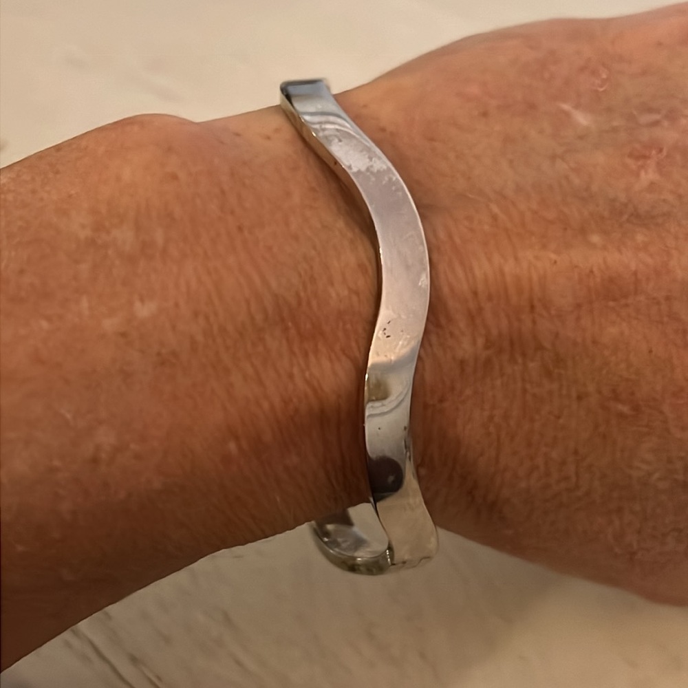 Vintage Heavy Sterling Silver hinged bracelet thick abstract 925